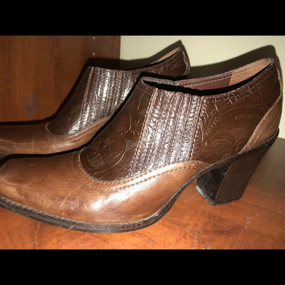 clogs - Picture 2 of 5